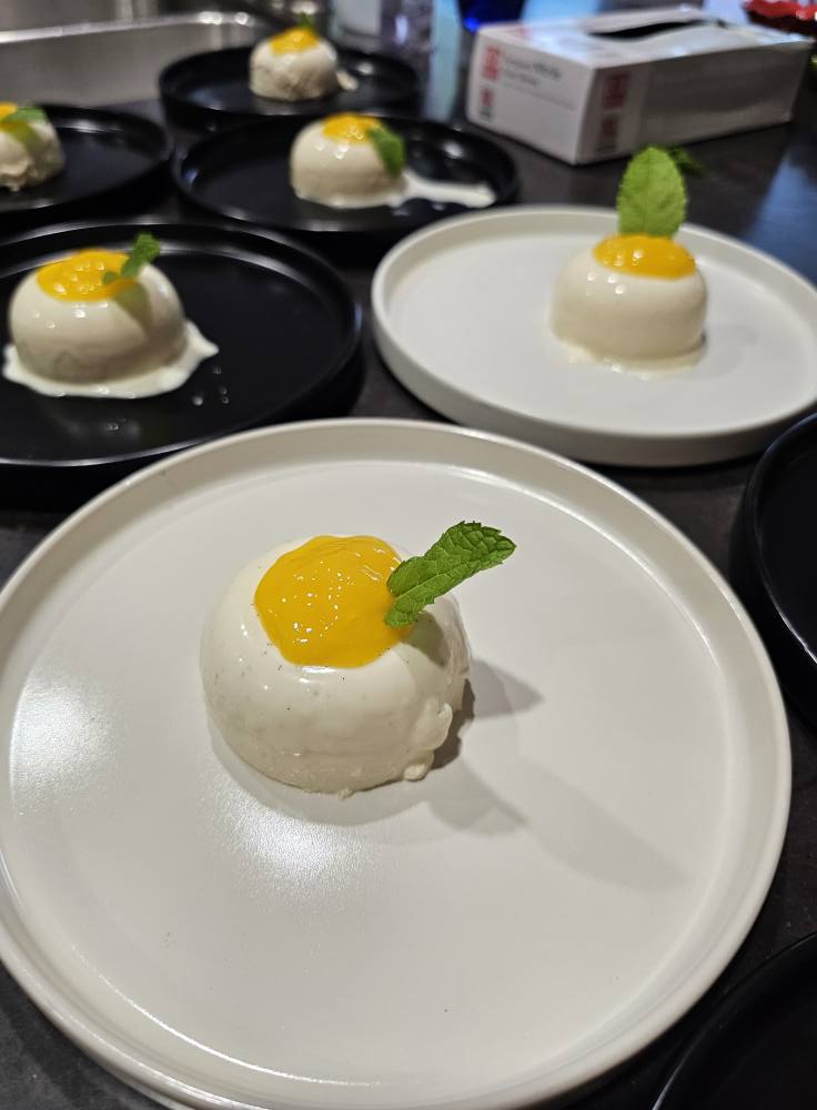 Coconut panna cotta with mango coulis - Dessert Catering Jacksonville
